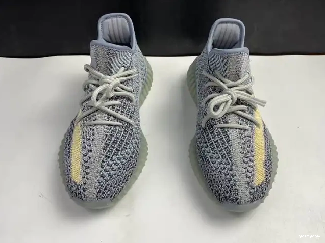 V2 Boost Ash Blue Yeezy GY7657 350 Adidas 0624